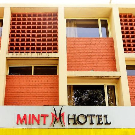 Mint Hotel Chandigarh Ngoại thất bức ảnh