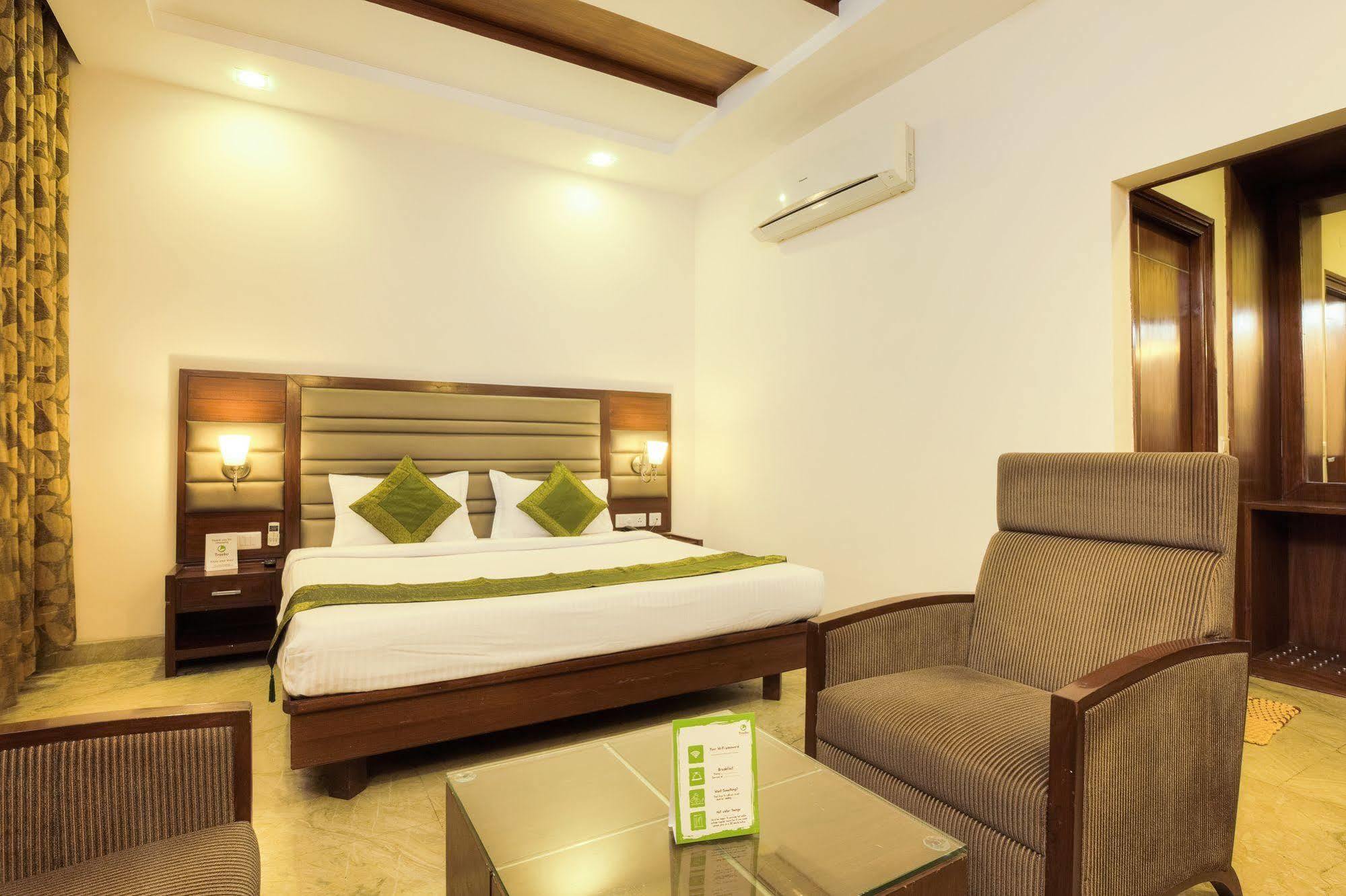 Mint Hotel Chandigarh Ngoại thất bức ảnh