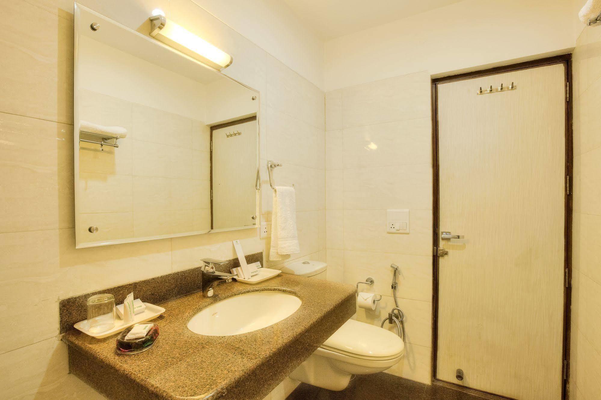 Mint Hotel Chandigarh Ngoại thất bức ảnh