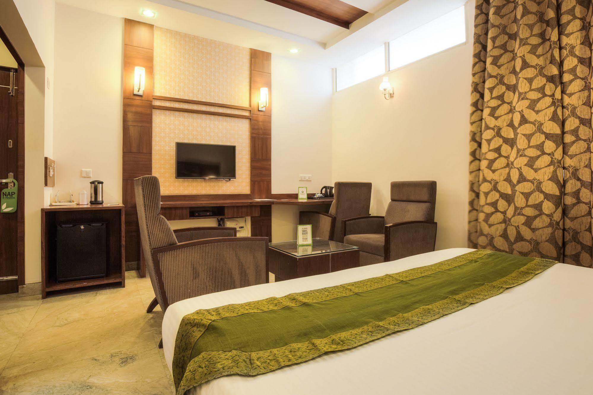 Mint Hotel Chandigarh Ngoại thất bức ảnh