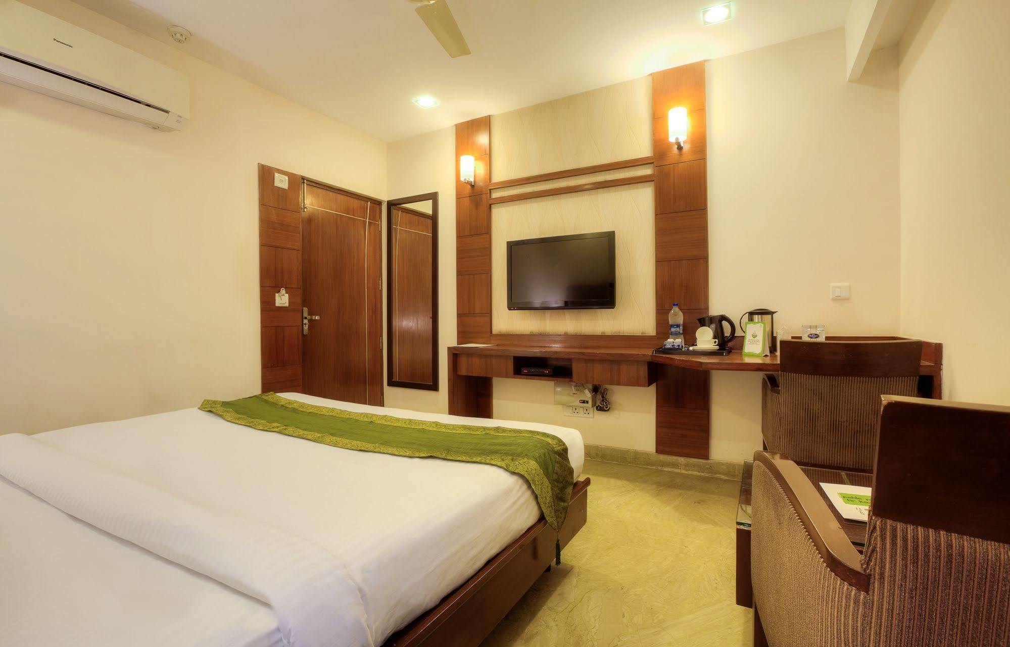 Mint Hotel Chandigarh Ngoại thất bức ảnh