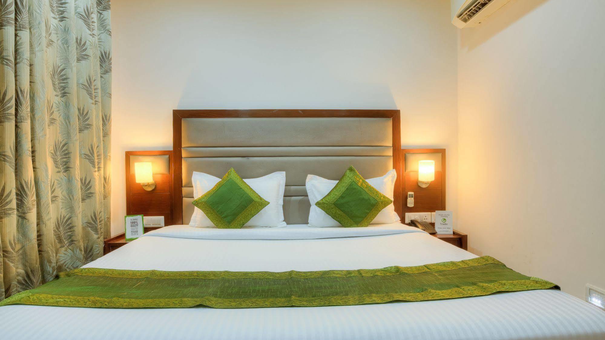 Mint Hotel Chandigarh Ngoại thất bức ảnh